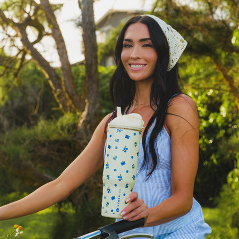 Ease2o 32oz | Compact Water Bottle with Straw & Chug Spout – Freshly Pick'd